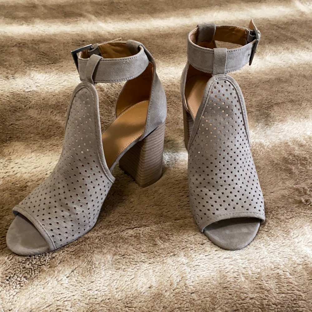 Heeled Sandal, Size 8